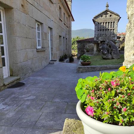A Casa De Mateu Apartment Pontevedra Bagian luar foto