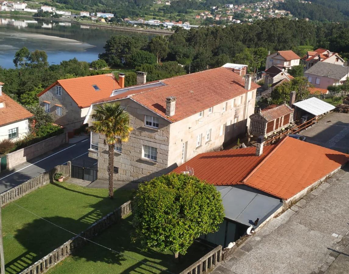 A Casa De Mateu Apartment Pontevedra Bagian luar foto